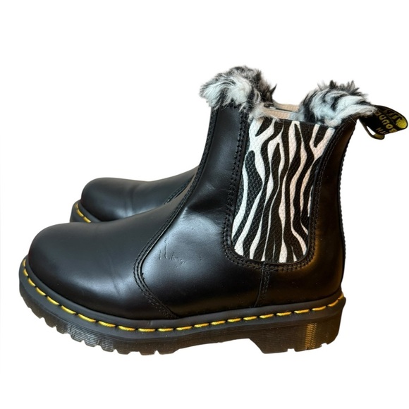 Dr. Martens Zebra Leonore Chelsea Ankle Boots - Picture 4 of 7